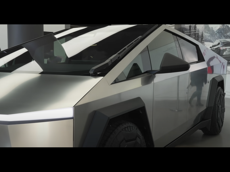 Купить Tesla Cybertruck электро 2025 id-9049 в Киеве, Фото №4