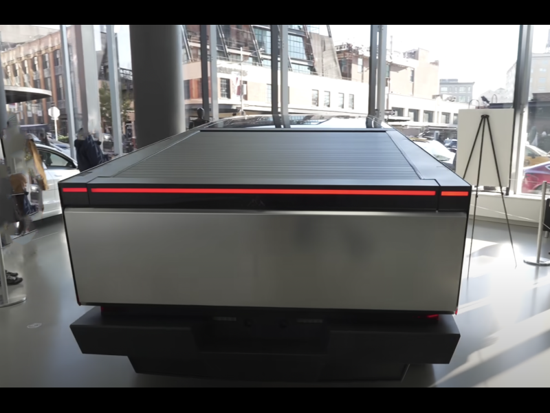 Купить Tesla Cybertruck электро 2025 id-9049 в Киеве, Фото №7