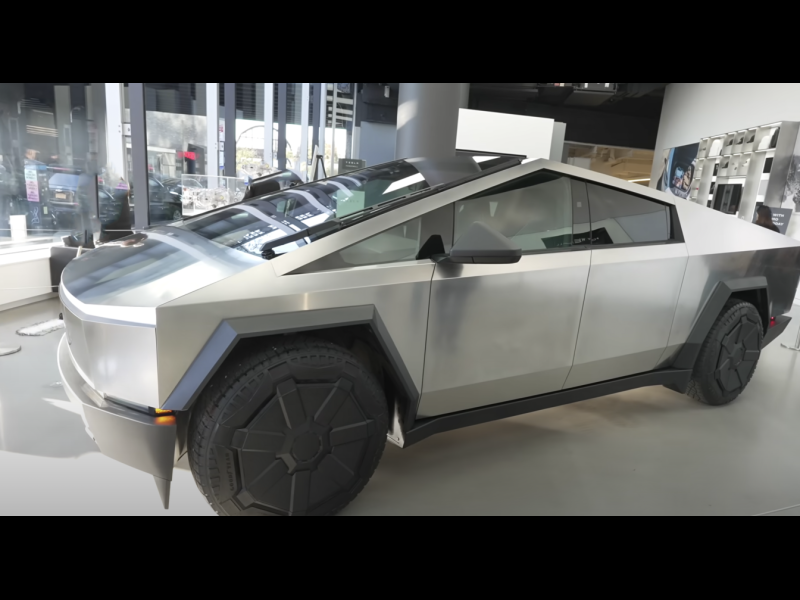 Купить Tesla Cybertruck электро 2025 id-9049 в Киеве, Фото №8