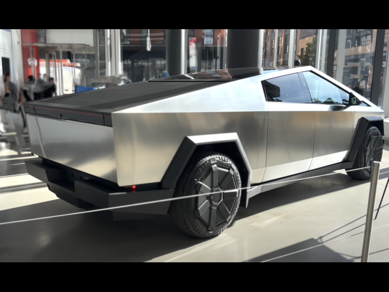 Купить Tesla Cybertruck электро 2025 id-9049 в Киеве, Фото №12