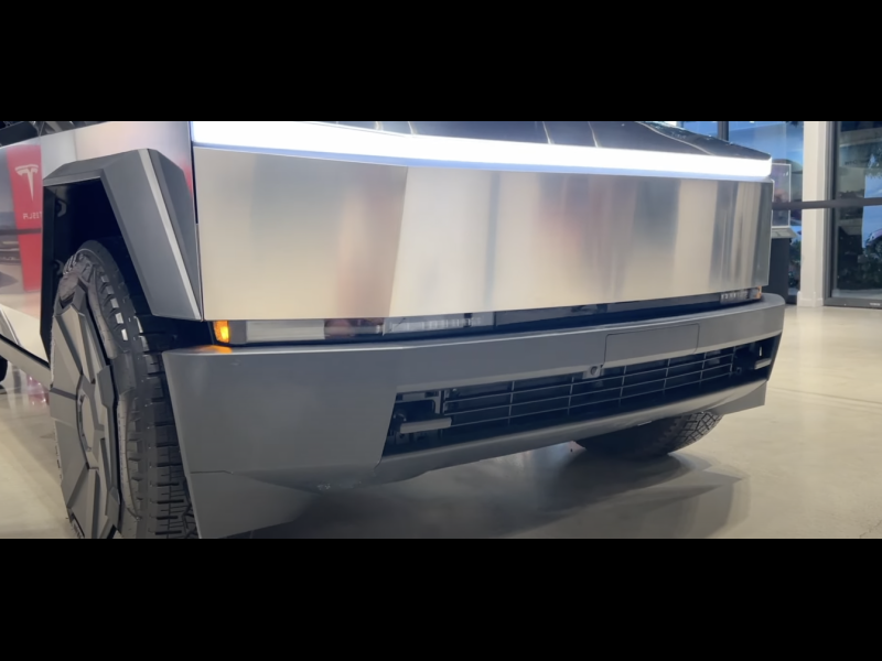 Купить Tesla Cybertruck электро 2025 id-9049 в Киеве, Фото №16