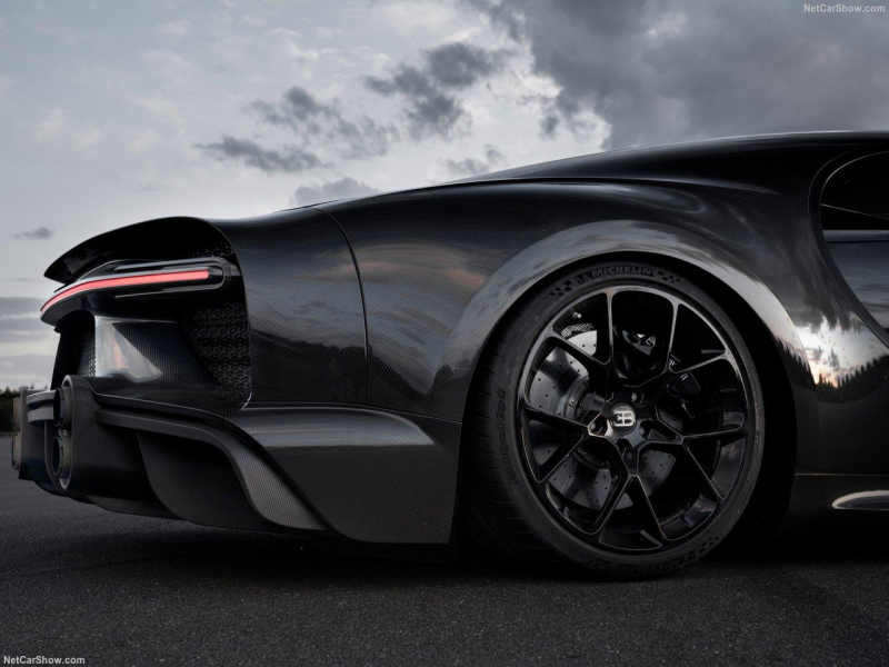 Bugatti Chiron Super Sport 300 бензин 2021 id-9016 Купить Bugatti Chiron Super Sport 300 бензин 2021 id-9016 в Киеве, Фото №7