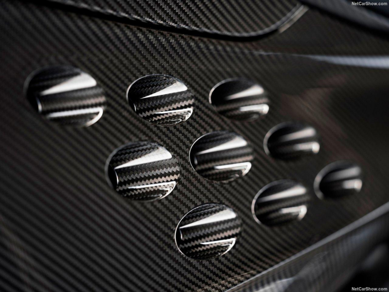 Bugatti Chiron Super Sport 300 бензин 2021 id-9016 Купить Bugatti Chiron Super Sport 300 бензин 2021 id-9016 в Киеве, Фото №8