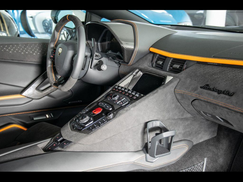 Lamborghini Aventador 780-4 Ultimae Roadster бензин 2024 id-9013 Купить Lamborghini Aventador 780-4 Ultimae Roadster бензин 2024 id-9013 в Киеве, Фото №4