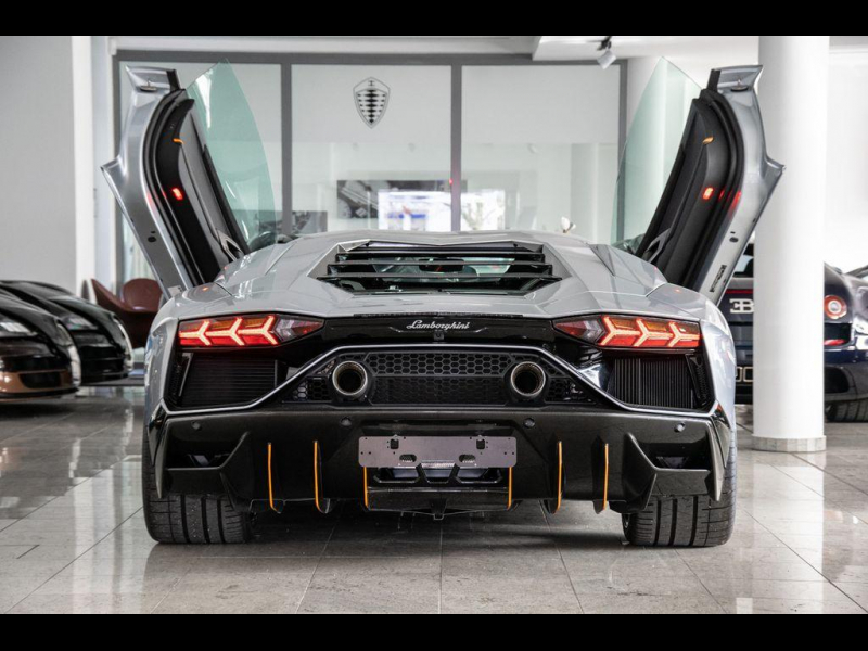 Lamborghini Aventador 780-4 Ultimae Roadster бензин 2024 id-9013 Купить Lamborghini Aventador 780-4 Ultimae Roadster бензин 2024 id-9013 в Киеве, Фото №8