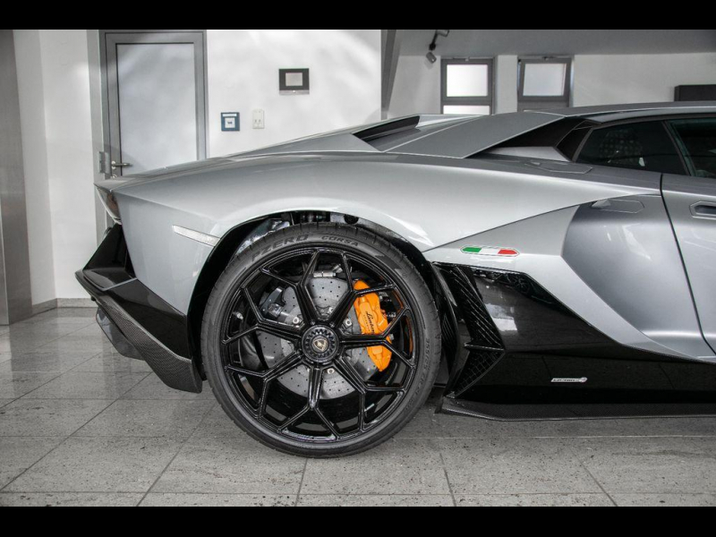 Lamborghini Aventador 780-4 Ultimae Roadster бензин 2024 id-9013 Купить Lamborghini Aventador 780-4 Ultimae Roadster бензин 2024 id-9013 в Киеве, Фото №9