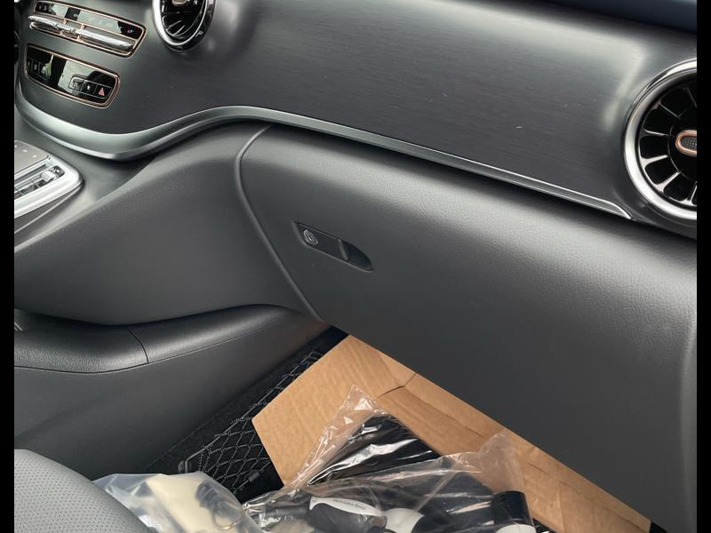 Mercedes-Benz EQV Extralong электро 2023 id-8931 Купить Mercedes-Benz EQV Extralong электро 2023 id-8931 в Киеве, Фото №17