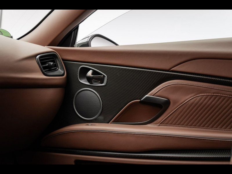 Aston-Martin DBS 770 Ultimate бензин 2024 id-8763 Купить Aston-Martin DBS 770 Ultimate бензин 2024 id-8763 в Киеве, Фото №9