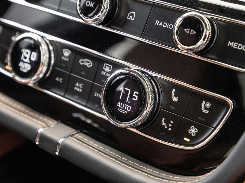 Bentley Bentayga EWB Azure бензин 2023 id-8695 Купить Bentley Bentayga EWB Azure бензин 2023 id-8695 в Киеве, Фото №6