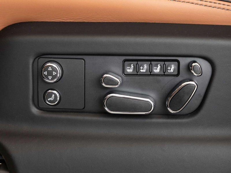 Bentley Bentayga EWB Azure бензин 2023 id-8695 Купить Bentley Bentayga EWB Azure бензин 2023 id-8695 в Киеве, Фото №14