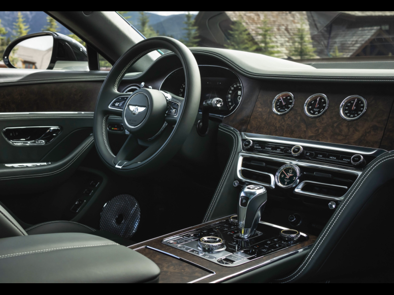 Bentley Flying Spur гибрид 2025 id-8605 Купить Bentley Flying Spur гибрид 2025 id-8605 в Киеве, Фото №3