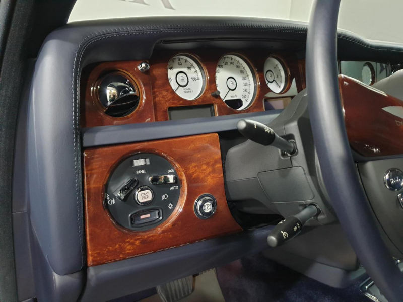 Rolls-Royce Phantom Extended Wheelbase бензин 2013 id-8557 Купить Rolls-Royce Phantom Extended Wheelbase бензин 2013 id-8557 в Киеве, Фото №73