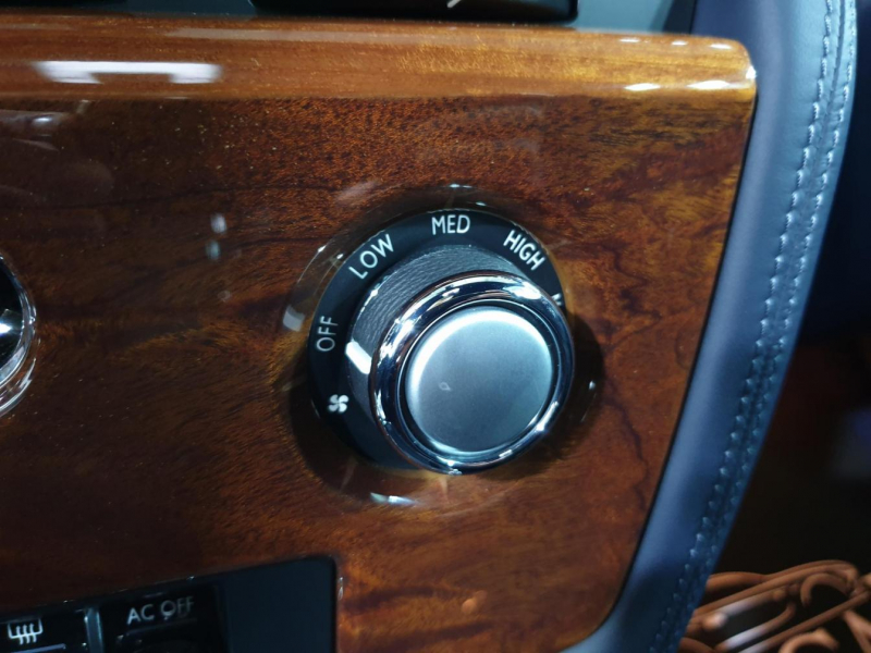 Rolls-Royce Phantom Extended Wheelbase бензин 2013 id-8557 Купить Rolls-Royce Phantom Extended Wheelbase бензин 2013 id-8557 в Киеве, Фото №85