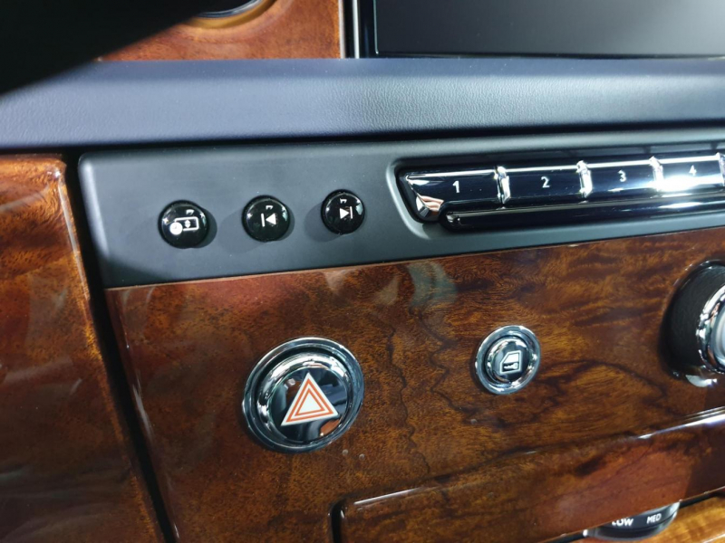 Rolls-Royce Phantom Extended Wheelbase бензин 2013 id-8557 Купить Rolls-Royce Phantom Extended Wheelbase бензин 2013 id-8557 в Киеве, Фото №88