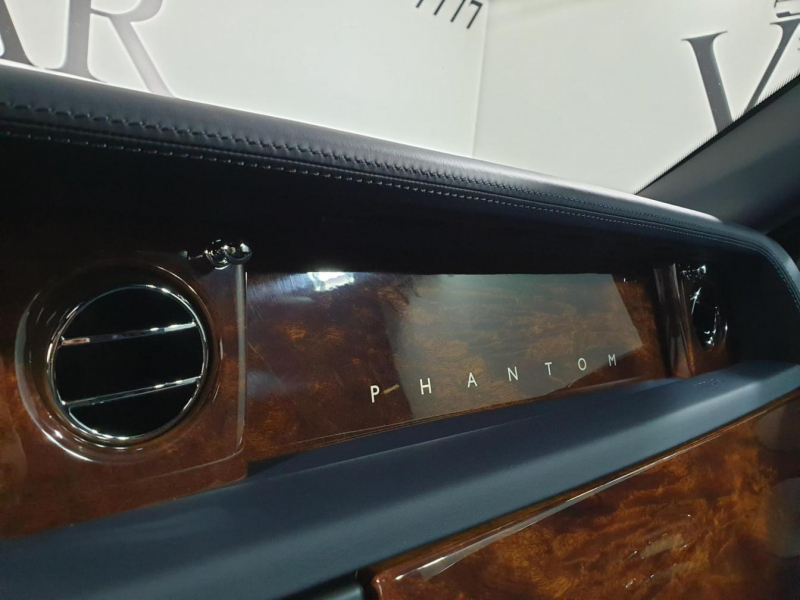 Rolls-Royce Phantom Extended Wheelbase бензин 2013 id-8557 Купить Rolls-Royce Phantom Extended Wheelbase бензин 2013 id-8557 в Киеве, Фото №92