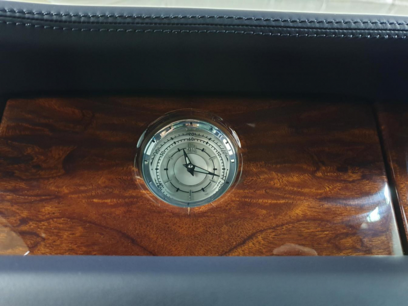 Rolls-Royce Phantom Extended Wheelbase бензин 2013 id-8557 Купить Rolls-Royce Phantom Extended Wheelbase бензин 2013 id-8557 в Киеве, Фото №95