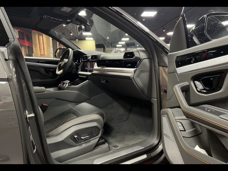 Купить Lamborghini Urus SE гибрид 2025 id-7270 в Киеве, Фото №12