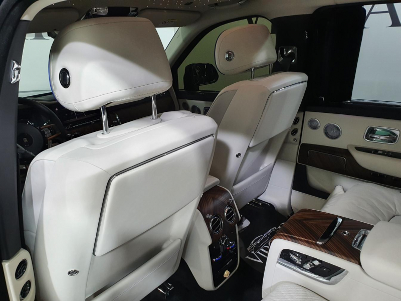 Rolls-Royce Cullinan бензин 2023 id-7264 Купить Rolls-Royce Cullinan бензин 2023 id-7264 в Киеве, Фото №25