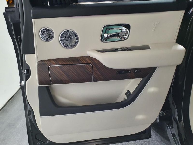 Rolls-Royce Cullinan бензин 2023 id-7264 Купить Rolls-Royce Cullinan бензин 2023 id-7264 в Киеве, Фото №27