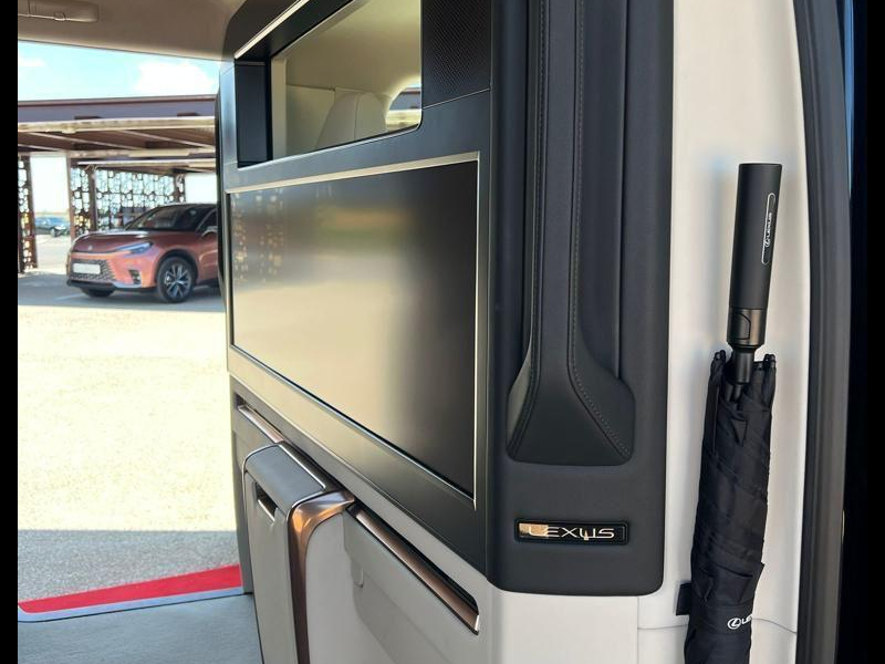 Lexus LM 350h AWD гибрид 2024 id-6992 Купить Lexus LM 350h AWD гибрид 2024 id-6992 в Киеве, Фото №5