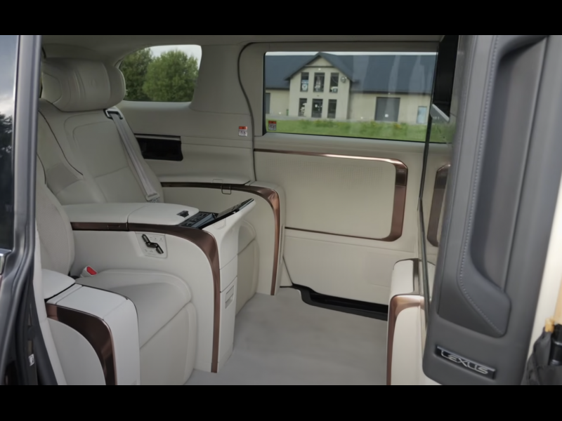 Lexus LM 350h AWD гибрид 2024 id-6992 Купить Lexus LM 350h AWD гибрид 2024 id-6992 в Киеве, Фото №11