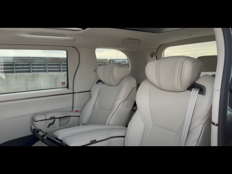 Lexus LM 350h AWD гибрид 2024 id-6992 Купить Lexus LM 350h AWD гибрид 2024 id-6992 в Киеве, Фото №32