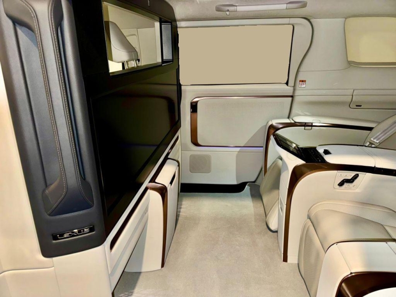 Купить Lexus LM 350h AWD гибрид 2025 id-6992 в Киеве, Фото №8