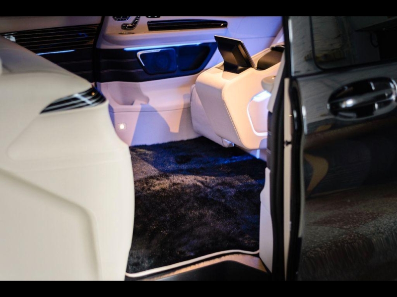 Mercedes-Benz V 300D Extralong 4matic VIP SEATS дизель 2025 id-6913 Купить Mercedes-Benz V 300D Extralong 4matic VIP SEATS дизель 2025 id-6913 в Киеве, Фото №10