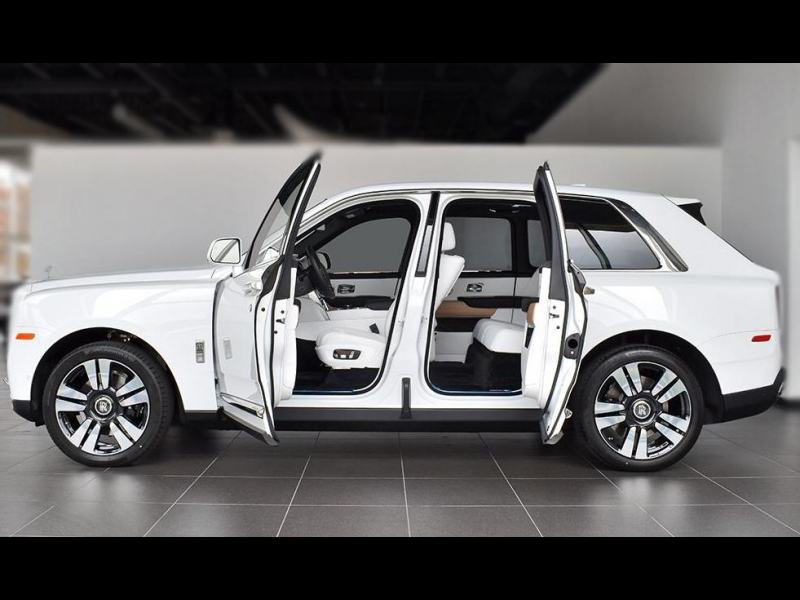 Rolls-Royce Cullinan бензин 2024 id-6903 Купить Rolls-Royce Cullinan бензин 2024 id-6903 в Киеве, Фото №3