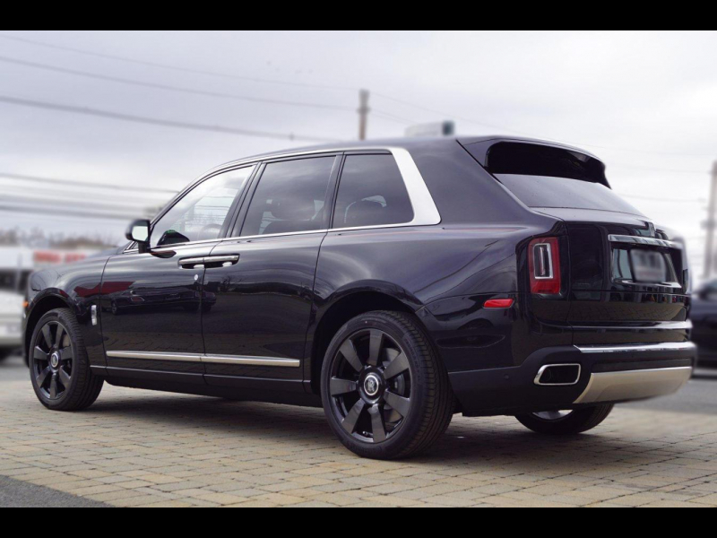 Rolls-Royce Cullinan бензин 2024 id-6817 Купить Rolls-Royce Cullinan бензин 2024 id-6817 в Киеве, Фото №3