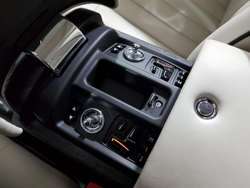 Rolls-Royce Phantom бензин 2008 id-4910 Купить Rolls-Royce Phantom бензин 2008 id-4910 в Киеве, Фото №33