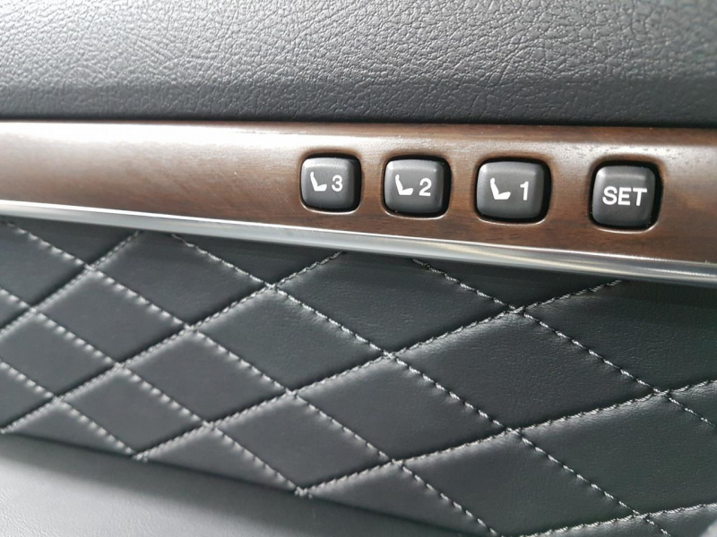 Toyota Land Cruiser 200 Special Edition дизель 2017 id-4853 Купить Toyota Land Cruiser 200 Special Edition дизель 2017 id-4853 в Киеве, Фото №35