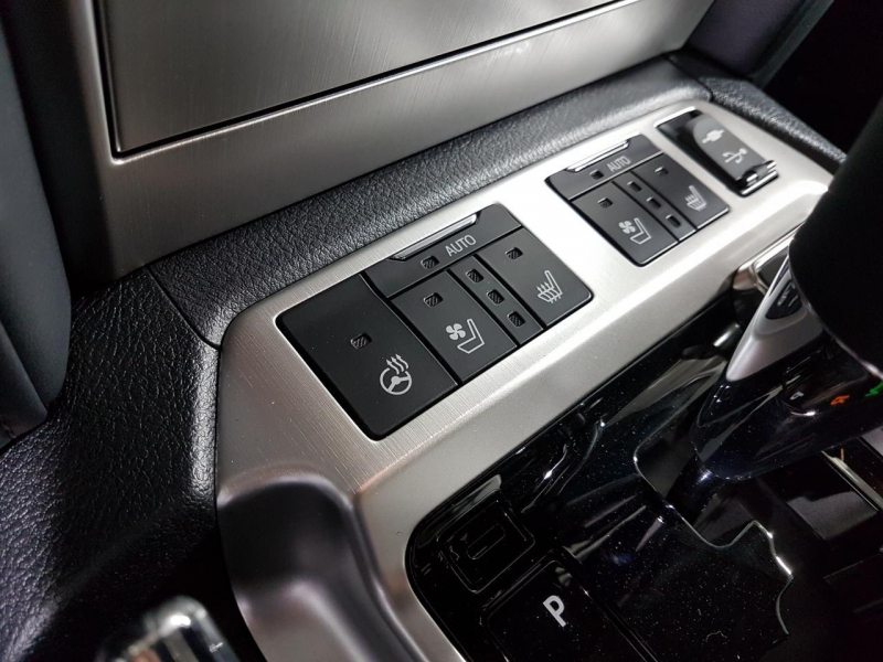 Toyota Land Cruiser 200 Special Edition дизель 2017 id-4853 Купить Toyota Land Cruiser 200 Special Edition дизель 2017 id-4853 в Киеве, Фото №39