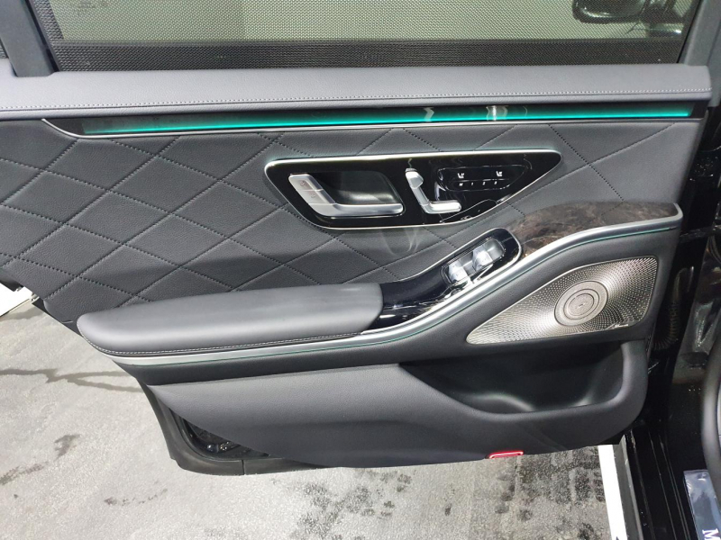 Mercedes-Benz S 500 Long 4Matic бензин 2024 id-1005682 Купить Mercedes-Benz S 500 Long 4Matic бензин 2024 id-1005682 в Киеве, Фото №22