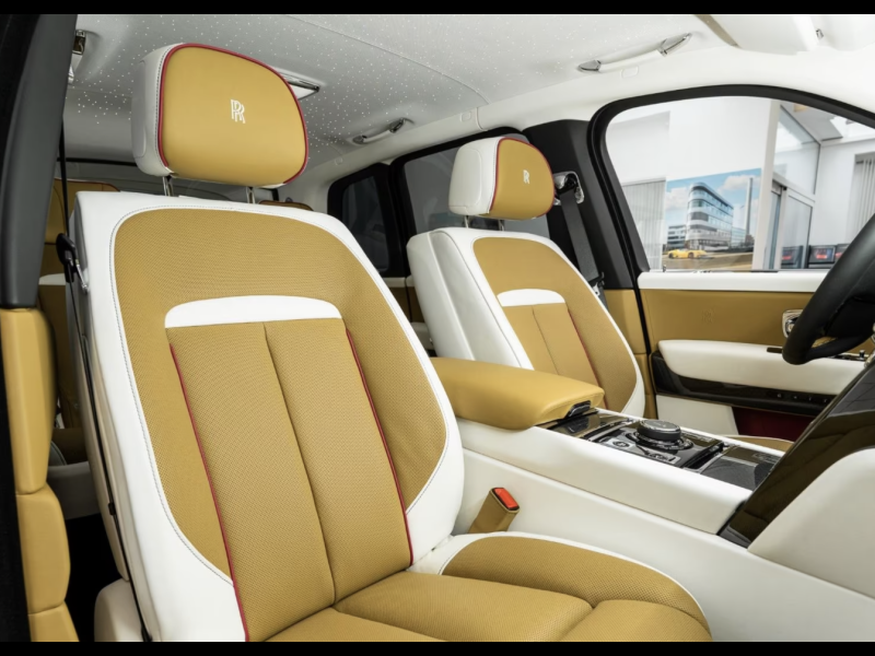 Купить Rolls-Royce Cullinan Black Badge Series II бензин 2026 id-1005716 в Киеве, Фото №2