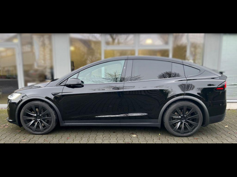 Tesla Model X Plaid электро 2023 id-1005713 Купить Tesla Model X Plaid электро 2023 id-1005713 в Киеве, Фото №1