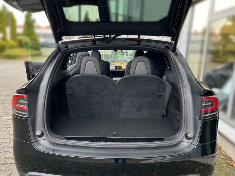 Tesla Model X Plaid электро 2023 id-1005713 Купить Tesla Model X Plaid электро 2023 id-1005713 в Киеве, Фото №10