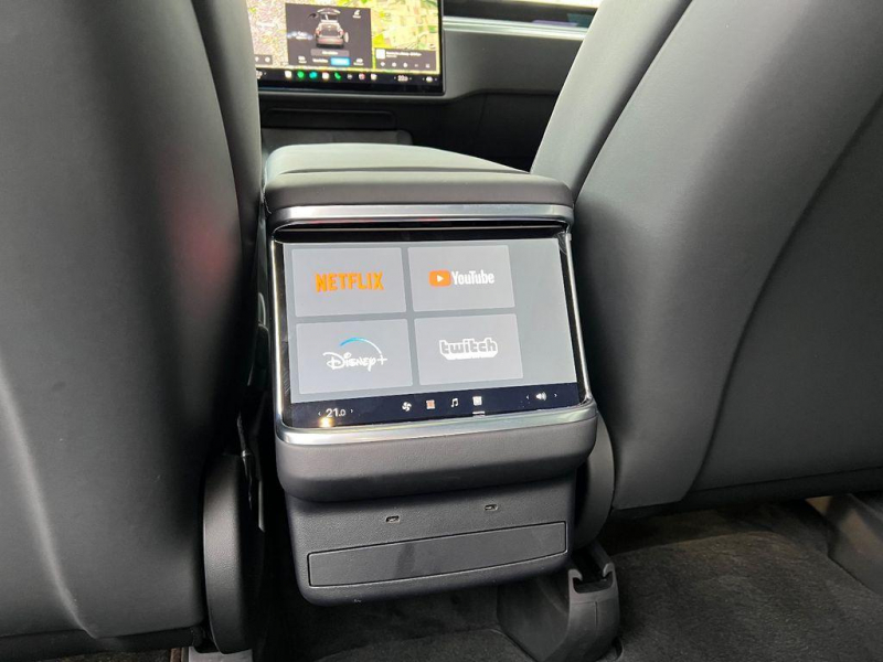 Tesla Model X Plaid электро 2023 id-1005713 Купить Tesla Model X Plaid электро 2023 id-1005713 в Киеве, Фото №11