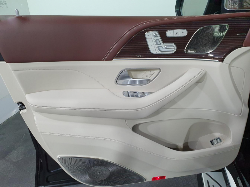 Maybach GLS 600 бензин 2023 id-1005721 Купить Maybach GLS 600 бензин 2023 id-1005721 в Киеве, Фото №22