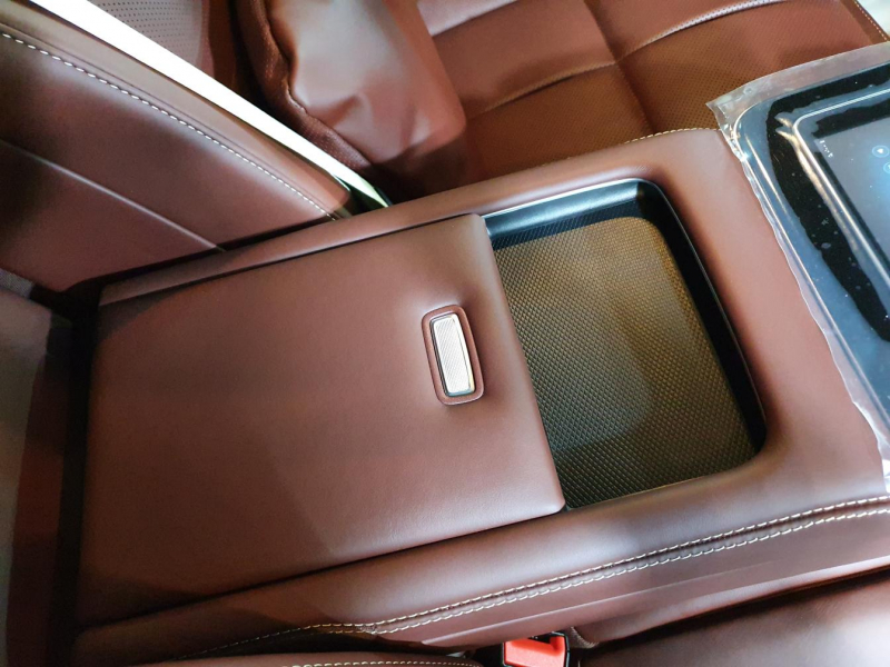 Maybach GLS 600 бензин 2023 id-1005721 Купить Maybach GLS 600 бензин 2023 id-1005721 в Киеве, Фото №47