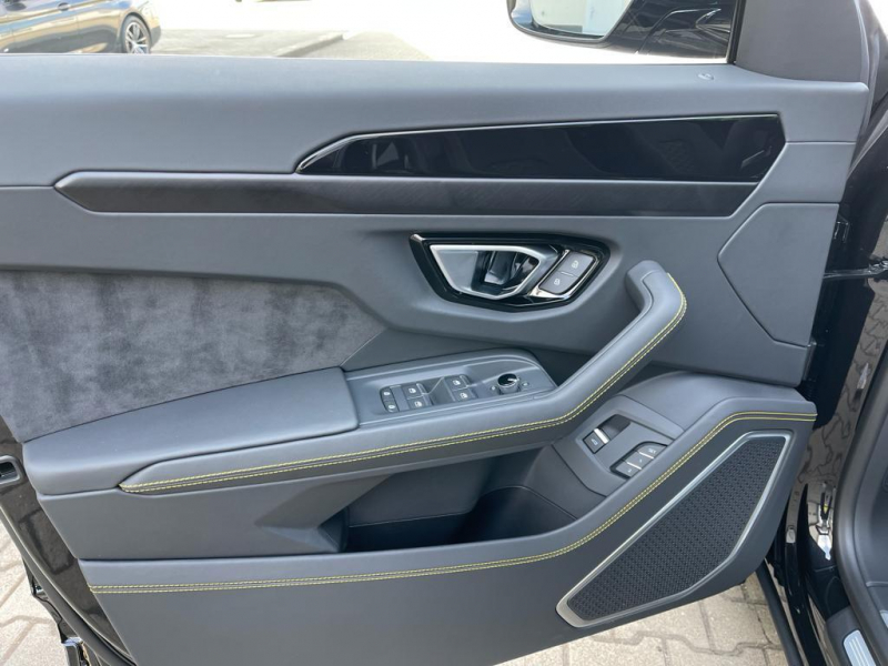 Lamborghini Urus бензин 2022 id-1005745 Купить Lamborghini Urus бензин 2022 id-1005745 в Киеве, Фото №17