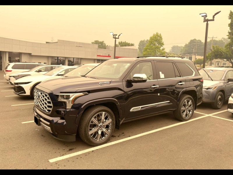Toyota Sequoia Capstone бензин 2025 id-1005752