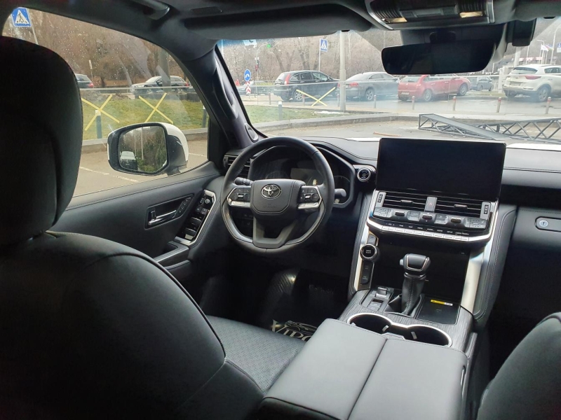 Купить Toyota Land Cruiser 300 Premium 70th дизель 2026 id-1005778 в Киеве, Фото №10