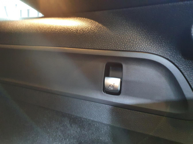 Mercedes-Benz EQC 400 4matic электро 2024 id-1005806 Купить Mercedes-Benz EQC 400 4matic электро 2024 id-1005806 в Киеве, Фото №17