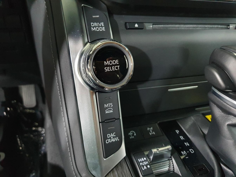 Купить Toyota Land Cruiser 300 Premium 70th бензин 2026 id-1005823 в Киеве, Фото №44