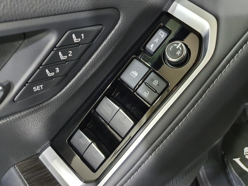 Купить Toyota Land Cruiser 300 Premium 70th бензин 2026 id-1005823 в Киеве, Фото №40