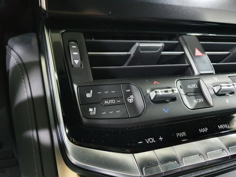 Купить Toyota Land Cruiser 300 Premium 70th бензин 2026 id-1005823 в Киеве, Фото №45