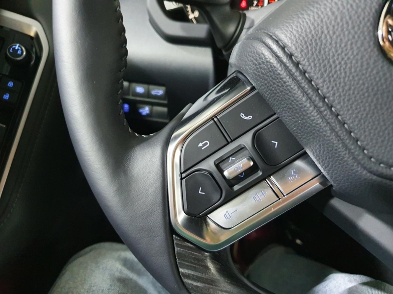 Купить Toyota Land Cruiser 300 Premium 70th бензин 2026 id-1005823 в Киеве, Фото №49