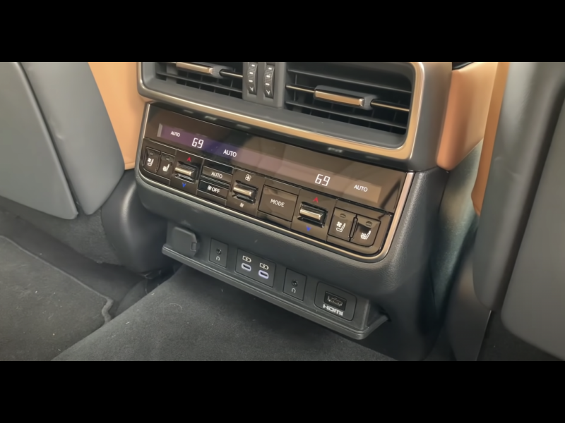 Lexus LX 600 бензин 2022 id-1005833 Купить Lexus LX 600 бензин 2022 id-1005833 в Киеве, Фото №20