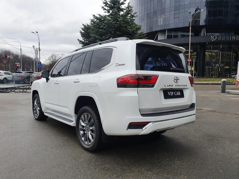 Купить Toyota Land Cruiser 300 Premium 70th дизель 2025 id-1005870 в Киеве, Фото №4
